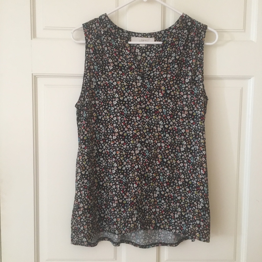 LOFT Blouse (S) Sleeveless Top Tiny Floral Print on Black Background VNeck